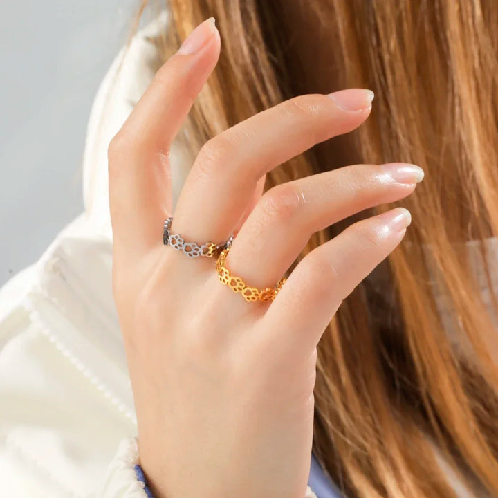 Paw Ring Made of Stainless Steel – Adjustable Finger Ring with Animal Motif for Women